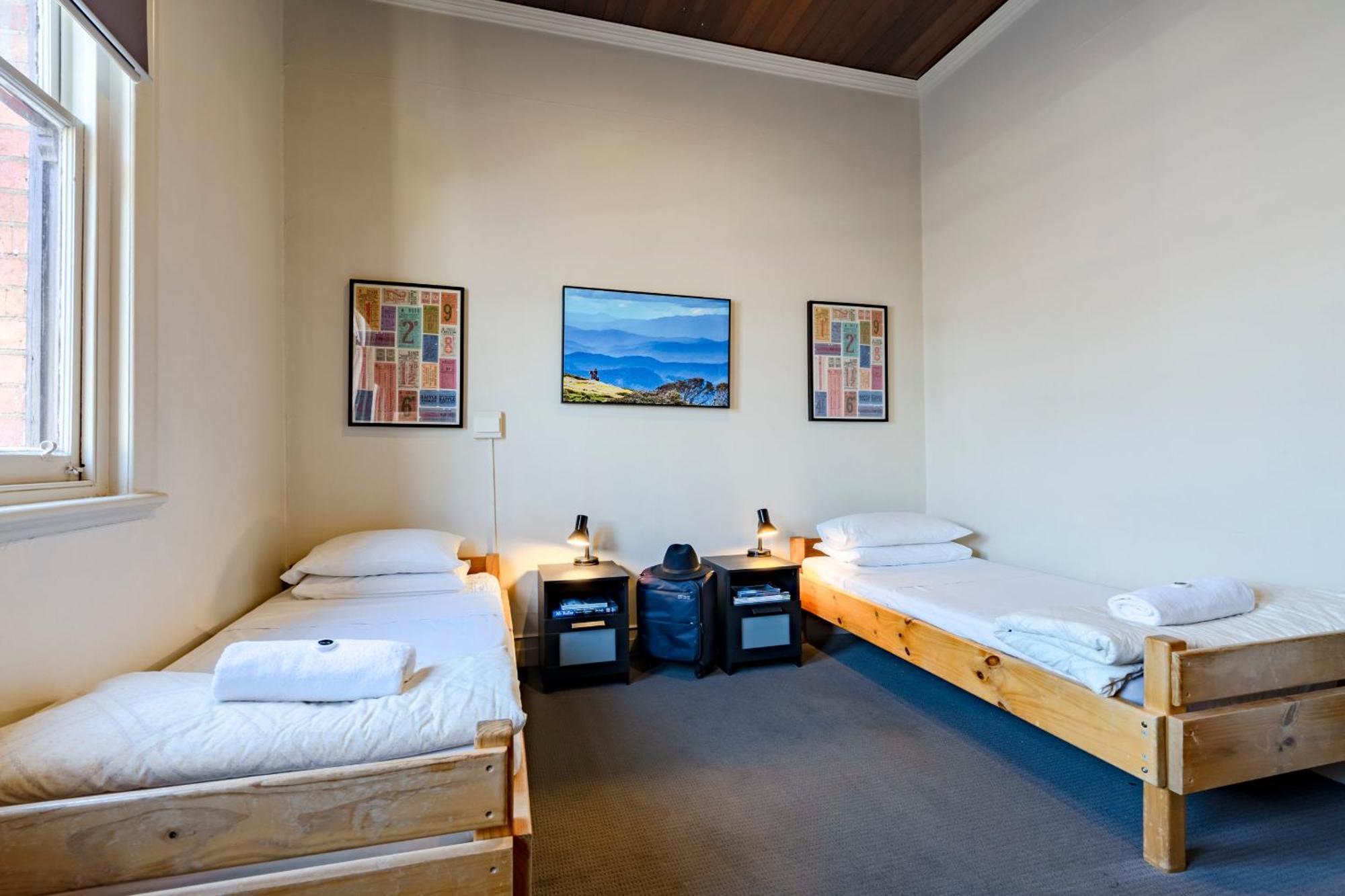 מנספילד Delatite Hotel מראה חיצוני תמונה