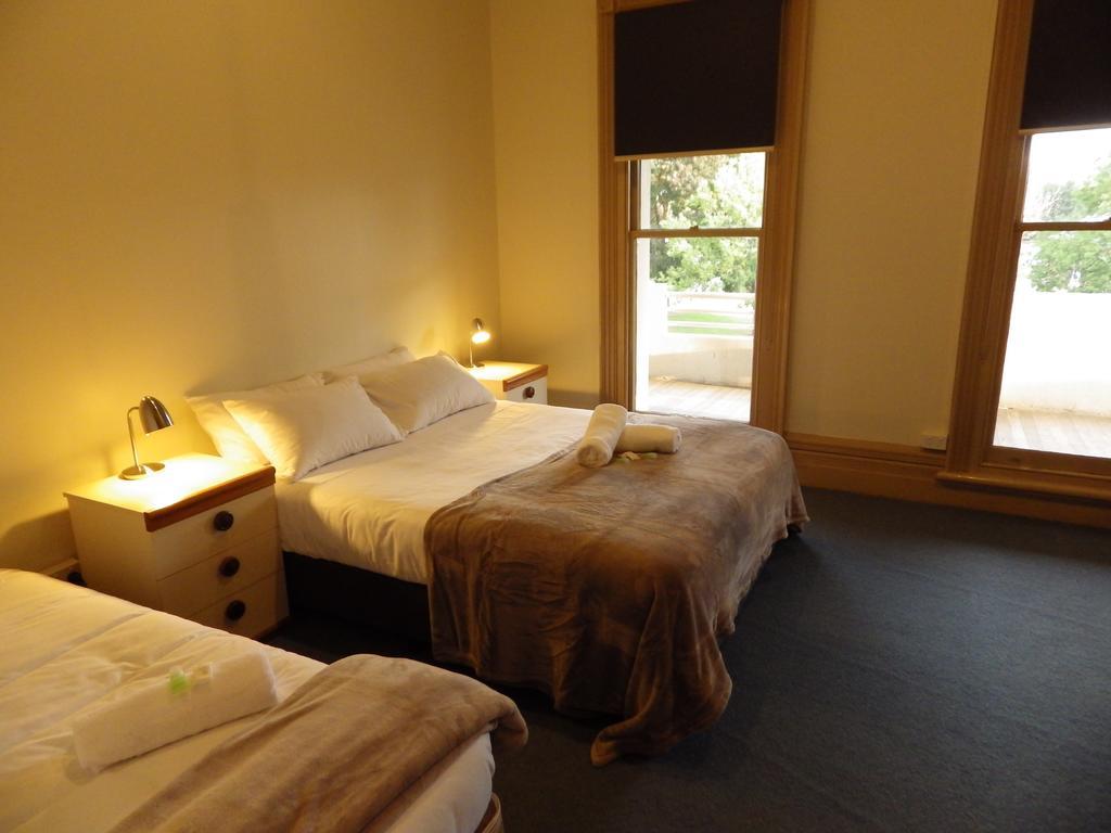 מנספילד Delatite Hotel מראה חיצוני תמונה