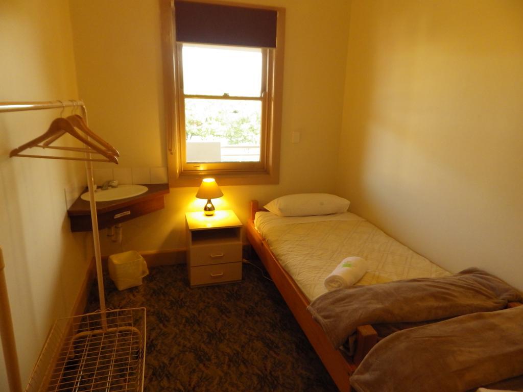 מנספילד Delatite Hotel מראה חיצוני תמונה